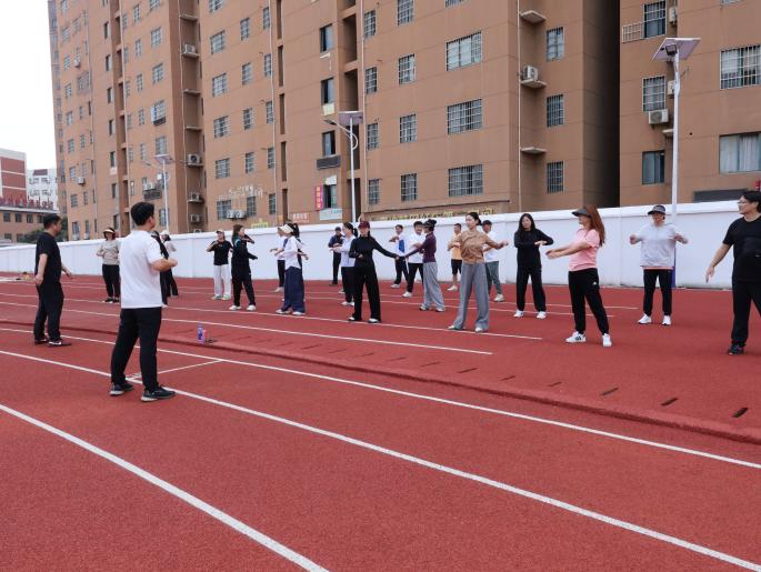 聚焦太极拳教学：易鹏教授助力中国·ok138太阳集团教师能力提升