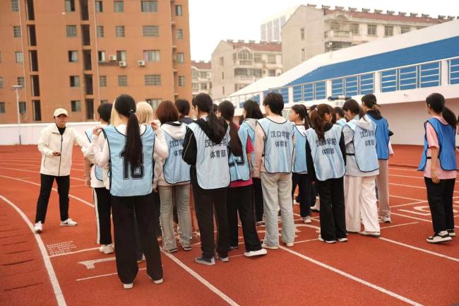 体测显活力，少年正昂扬